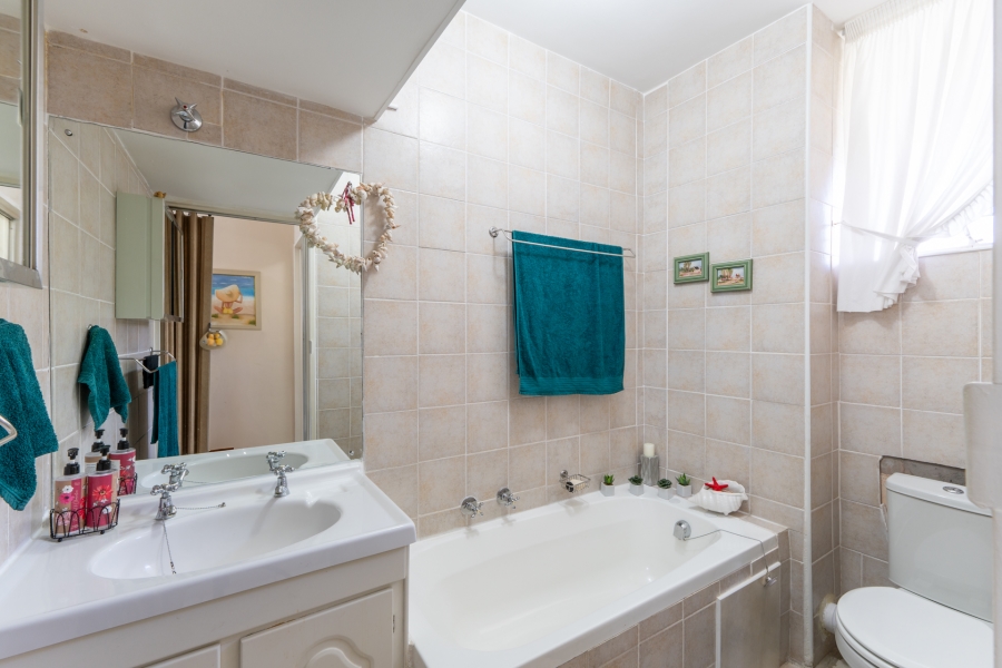 2 Bedroom Property for Sale in Van Ryneveld Western Cape